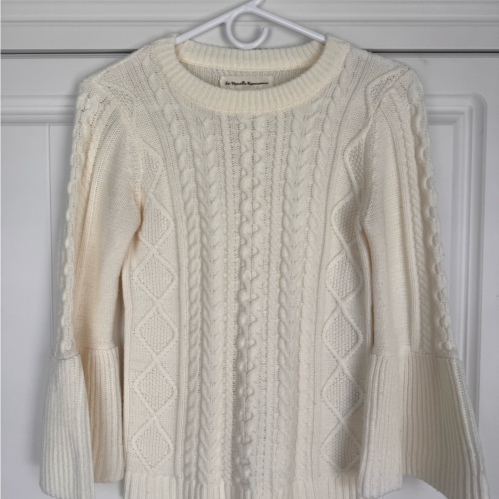 La Nouvelle Renaissance Cream Cable Knit Sweater with bell sleeves XS ✨3 for $25